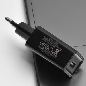 Crni USB Punjač 5V 1A – Adapter za Mobitel