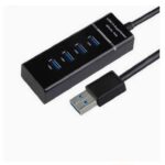 Crni USB hub sa 4 super-speed porta za PC